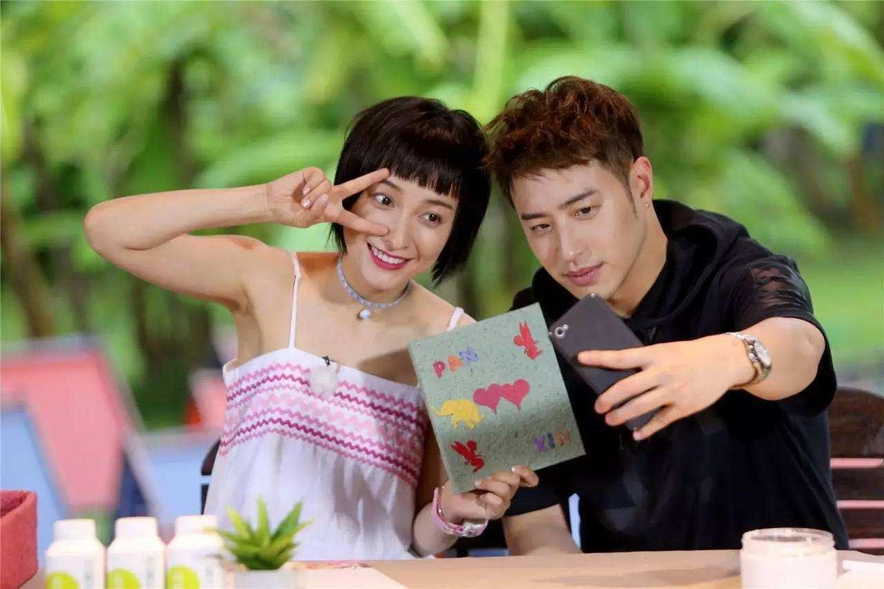 潘玮柏婚后上《快乐大本营》，为何说吴昕的站位节目组安排的有心了？