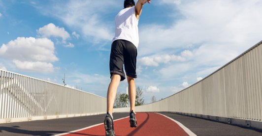 八百米纪录是谁的?