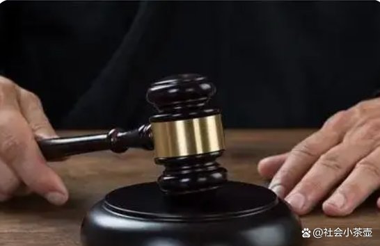 男子身亡两位叔叔为一百多万元赔偿款互相起诉 ，法院判交给村委会合理吗？