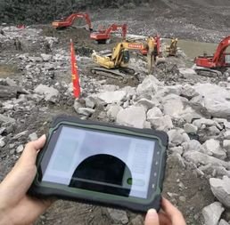 长沙一房屋倒塌被困人员敲墙回应，消防员采取了哪些黑科技仪器进行救援？