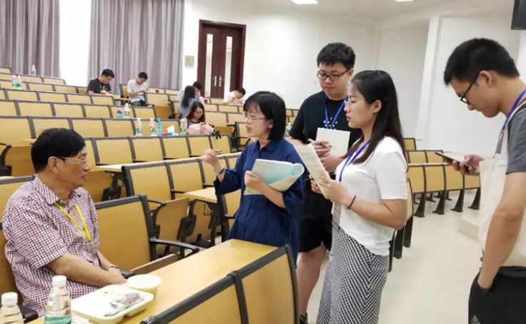 辽宁34岁研究生猝死,家属称被学校威胁,这是怎么回事?