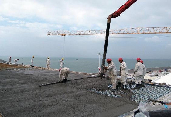 Under construction怎么翻译