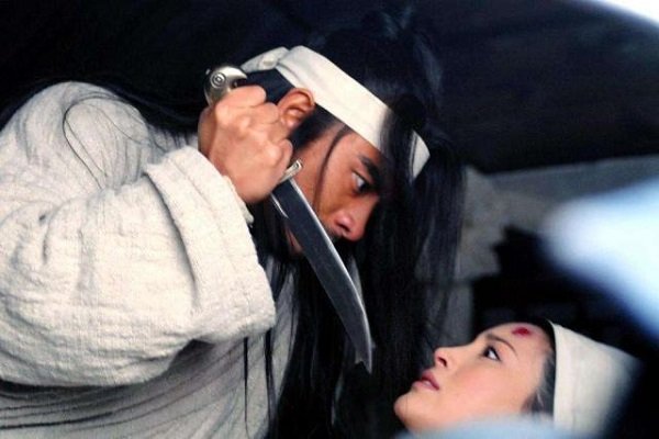 武松杀嫂的怪异行为，扯开潘金莲胸脯衣服，这是为何？