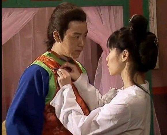 电影还枝格格里的紫薇谁演的