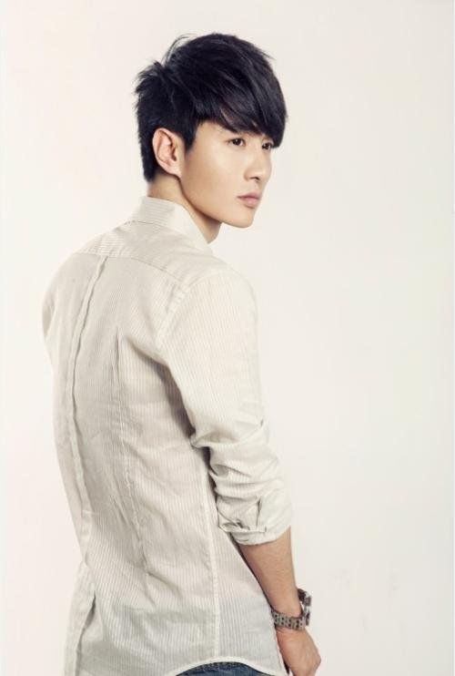 央视加油少年派 幕后男主持人叫什么