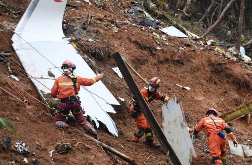 东航事故现场，已基本掌握飞机残骸在地下的分布，制定了怎样的开挖方案？