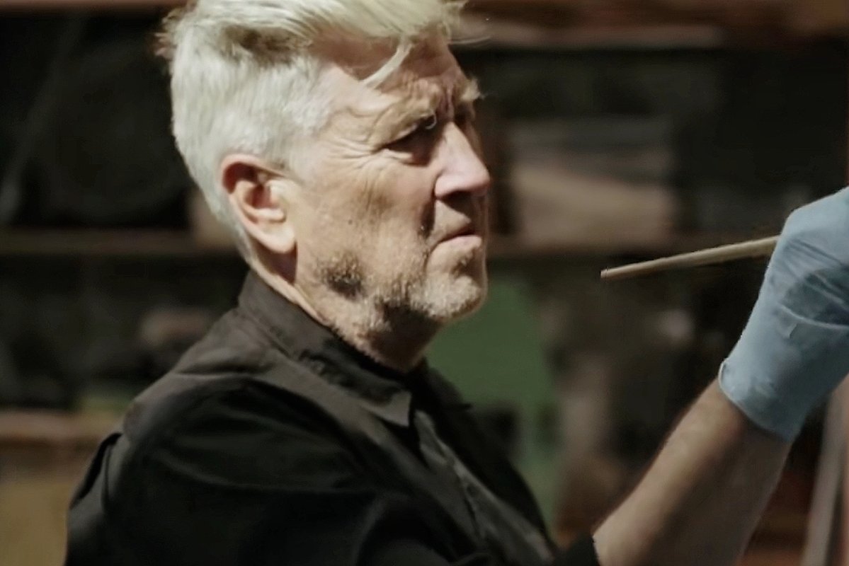 你认为大卫林奇和大卫芬奇这两位导演，谁的成就更高？