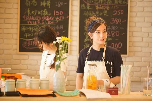 赵薇公开在微博平台回应杨紫的表白,到底是出于什么目的?