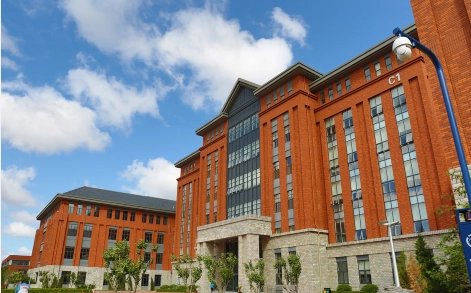 大连电子学校怎么样？