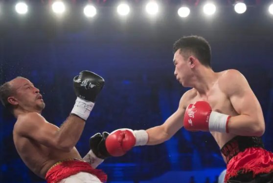 熊朝忠是中国第几位世界职业拳王