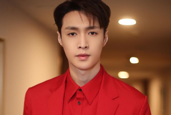 黄磊、张艺兴在节目中聊三十岁创业，他们都表达了哪些观点？