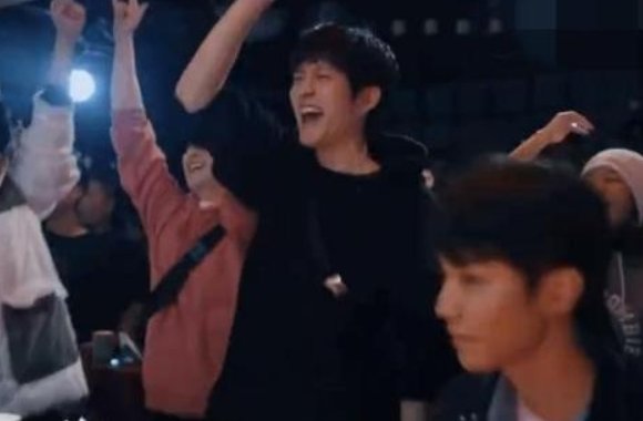 网友称王俊凯像极了在ktv里的我，你平时在ktv里都会做些什么？