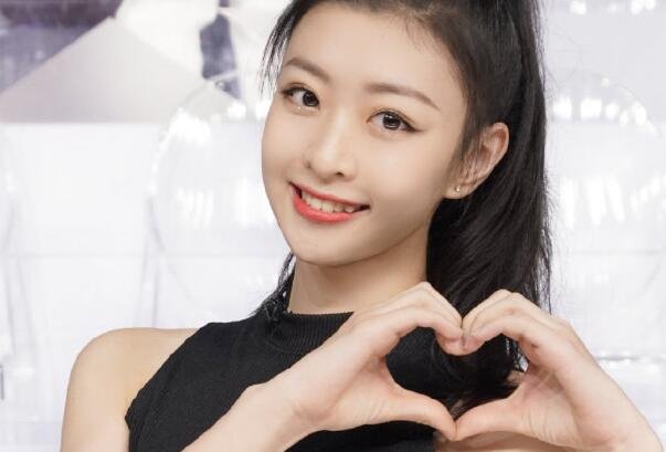 王承渲去当篮球啦啦队了，你觉得她现在的资源怎么样？