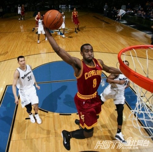 克里斯蒂安·艾恩加的介绍