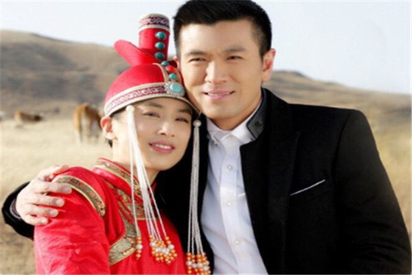 黄圣依杨子家族为奶奶换头像火了,他们一家关系有多好?