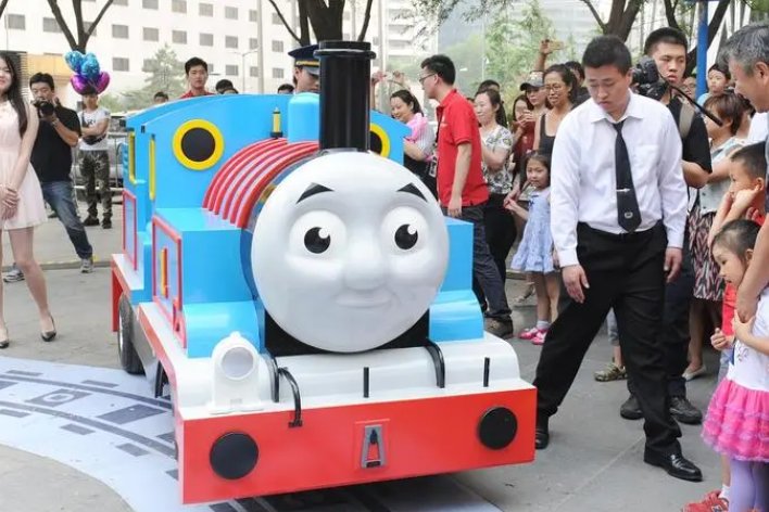 小火车托马斯怎么画