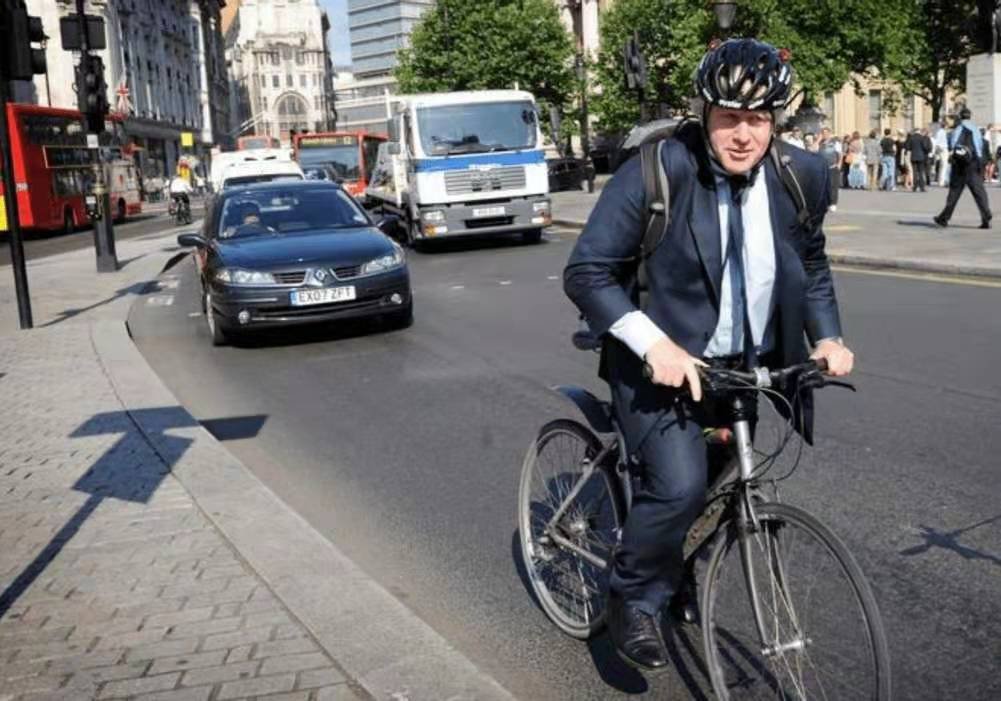 大量北京市民今早骑行上班，绿色出行对生态环境有哪些积极影响？