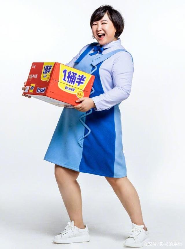 爱笑的女孩贾玲，成名的心酸，只有努力才能得到掌声 ，她的经历是怎么样？