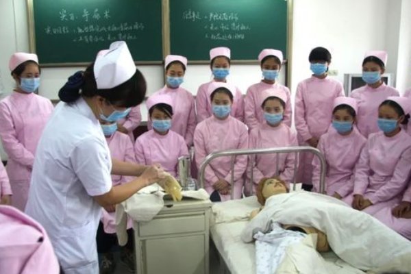 宜宾卫校招生要求及分数线2023