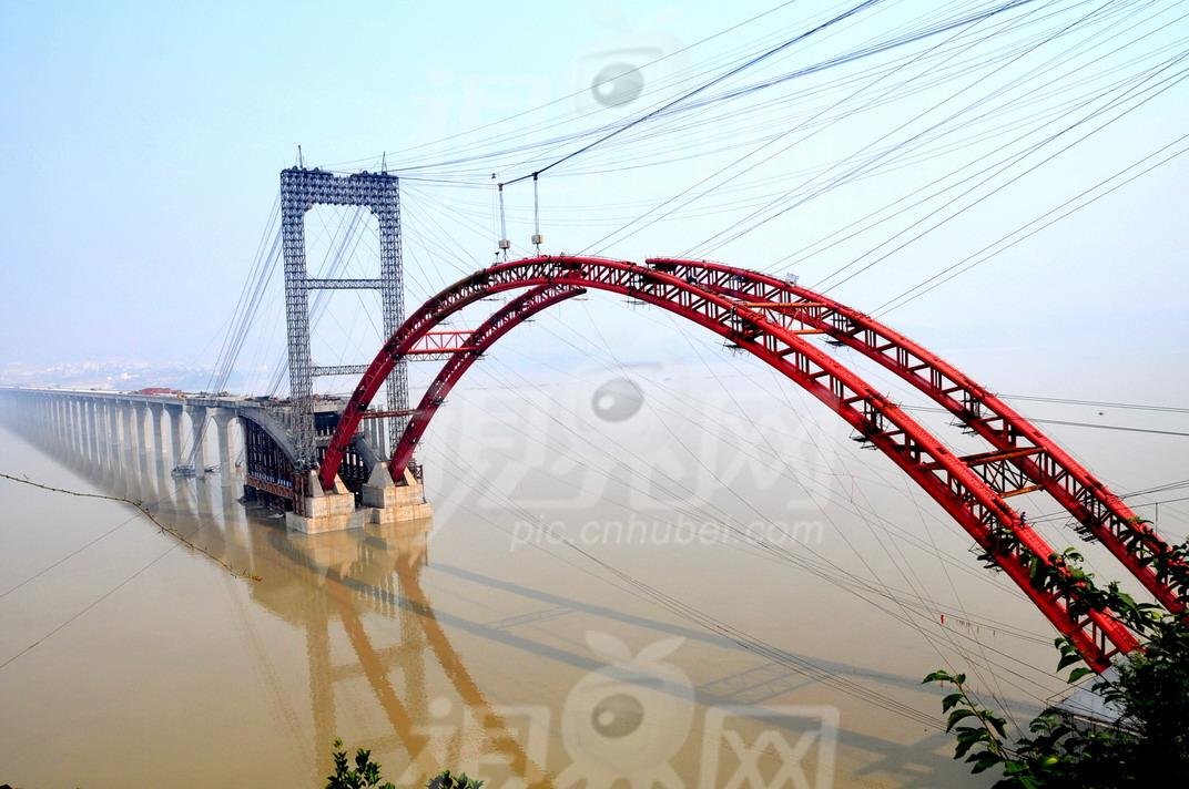 郧县汉江公路二桥的安全性