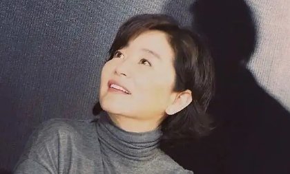 谢娜谈为林青霞挚友新书写推荐语，林青霞出了什么书？