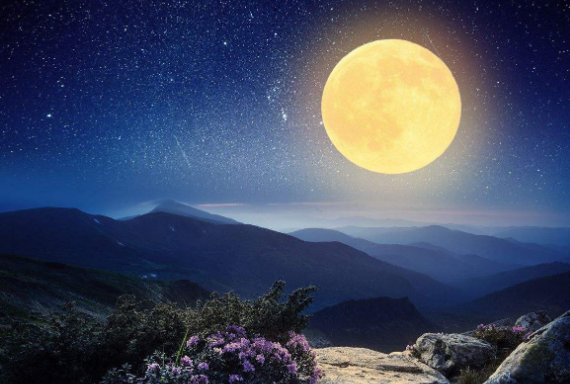 “一轮明月”是什么意思？