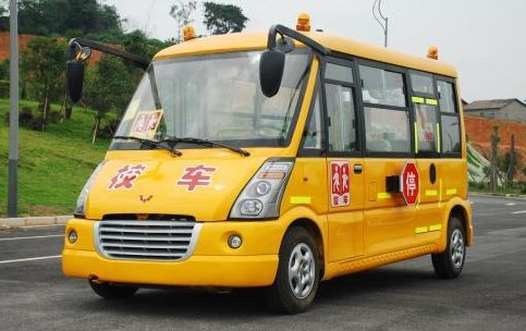 19座校车多少万元钱