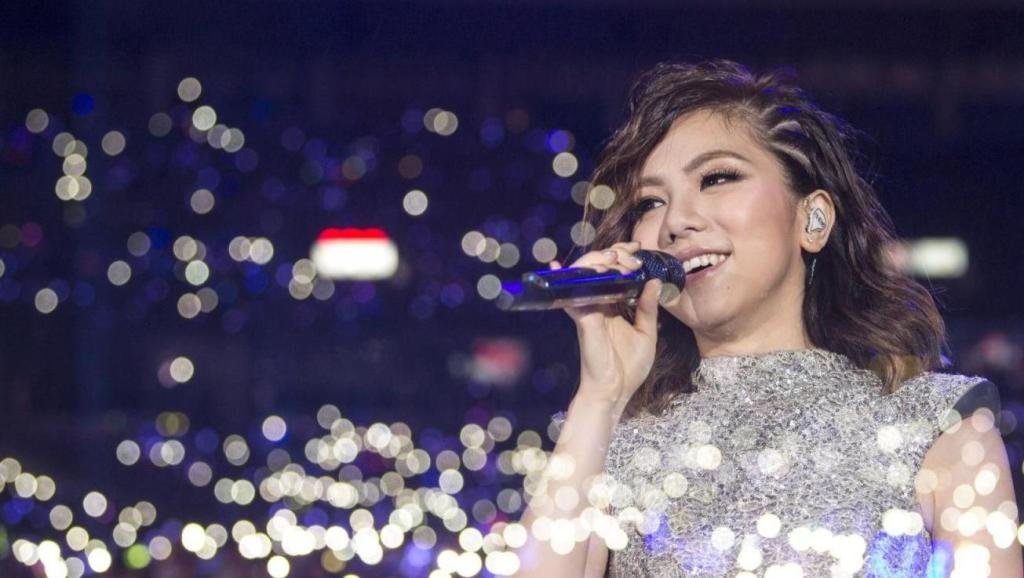 邓紫棋泡沫的歌词是什么？