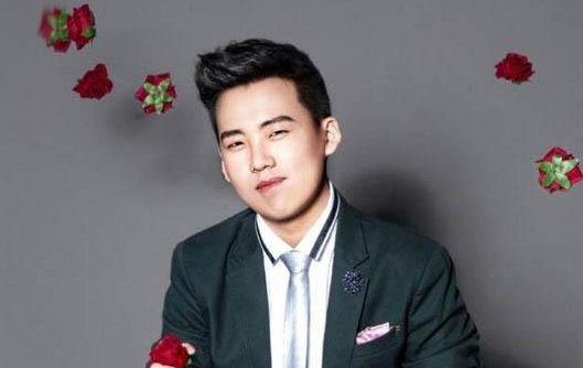 郭麒麟晒饭后甜点，引来19万网友围观，为何网友在“赘婿”里找到了答案？