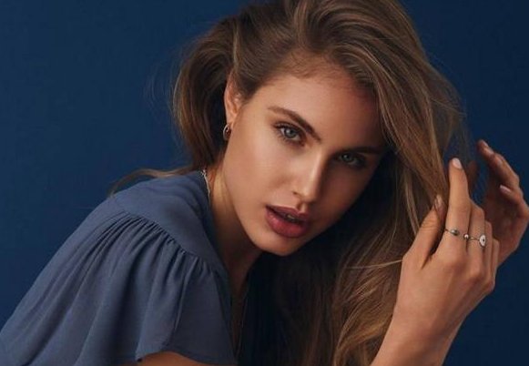 女孩的英文名是Freya好吗？