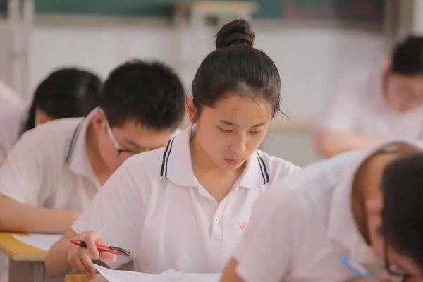 广东高考分数线2023年公布时间表