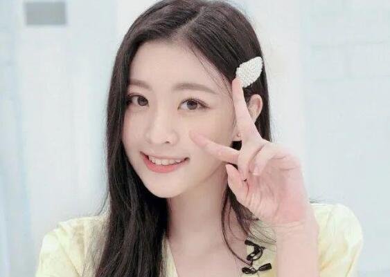 王承渲去当篮球啦啦队了，你觉得她现在的资源怎么样？