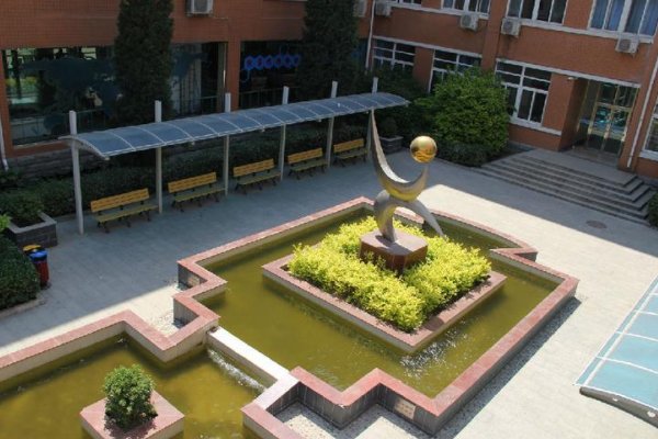 首都师范大学附属云岗中学