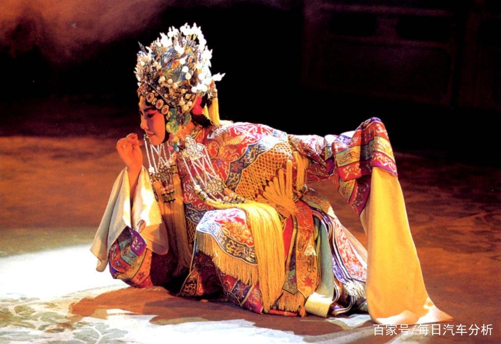 杨贵妃一直跟叔叔生活，为何唐玄宗把她重新划到生父名下？