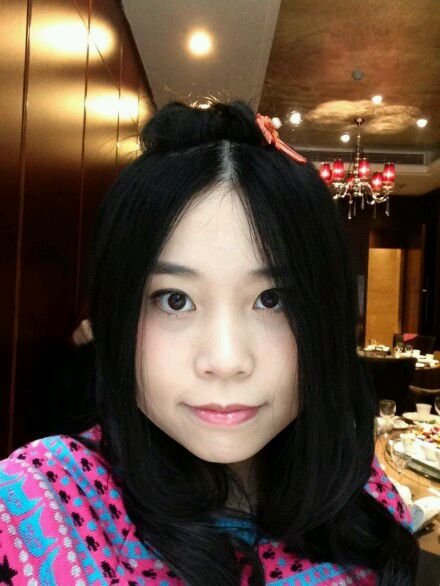 曹露，sayori姐的真人照片