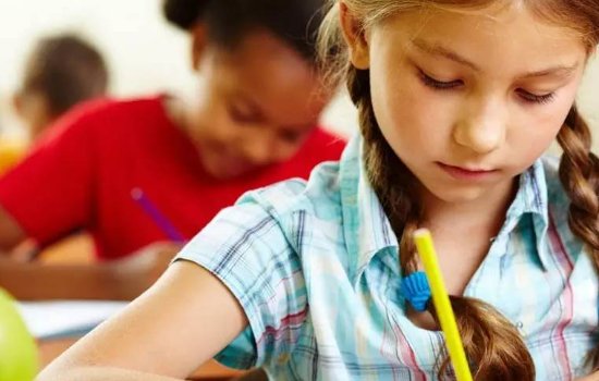 长沙一小学每周四不留书面作业,原因是什么?