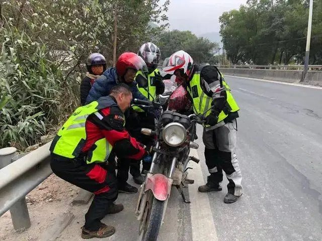 重庆参加救援骑士下山后摩托车被偷,车最终是如何找到的?