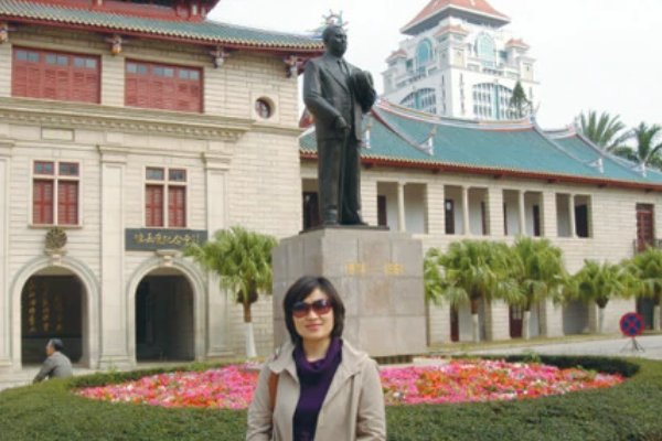 王惠是哪个学校的校长