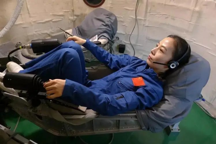 航天员王亚平老家沸腾了，家乡的人为何以她为骄傲？