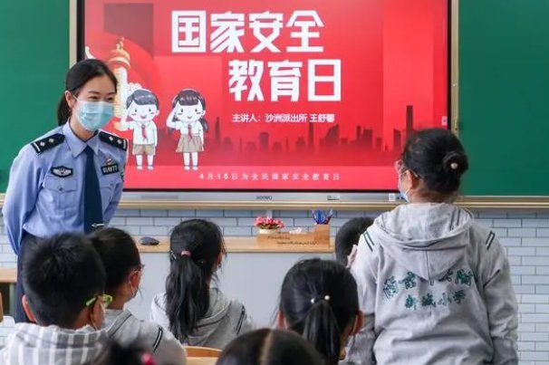 党的二十大报告中指出什么是民族复兴的根基社会稳定是国家强盛的前提