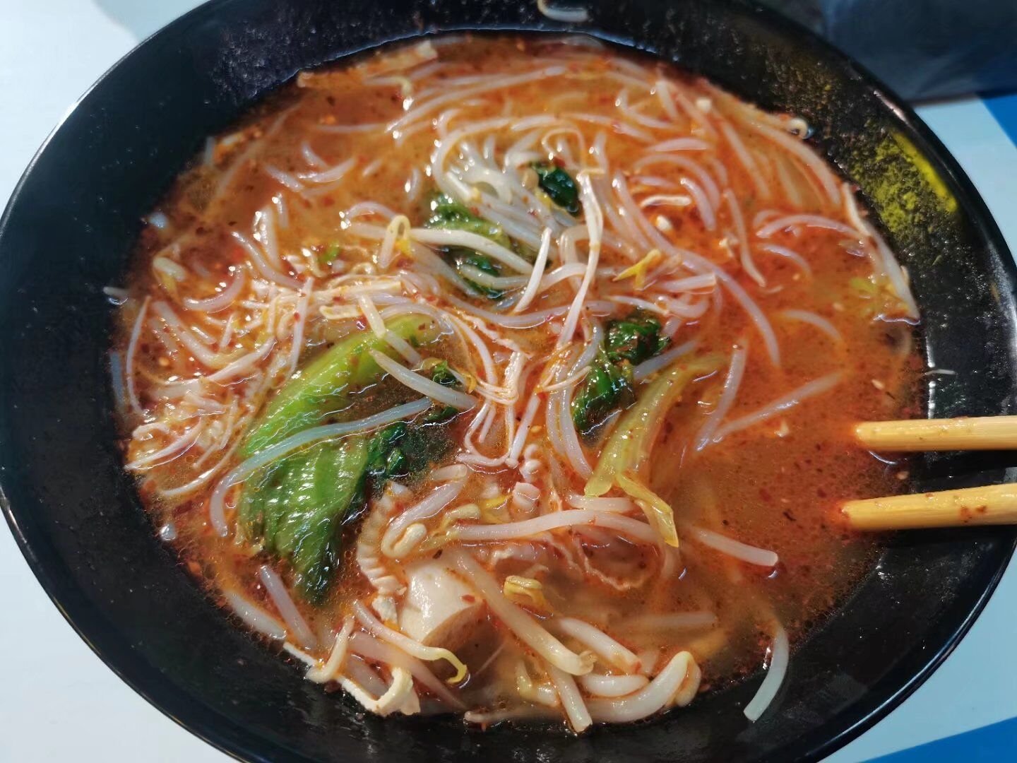 山西农业大学信息学院的环境和住宿条件如何？