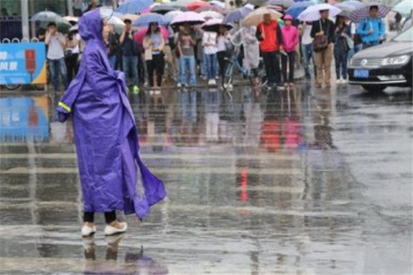 山西暴雨后，多地又迎霜冻寒潮，当地采取了哪些救援举措？