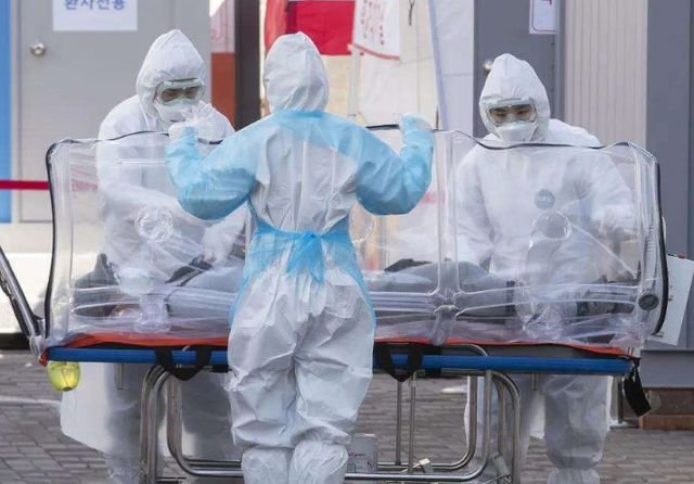 新冠肺炎或成为长期流行传染病,人类最终会因为新冠灭绝吗?