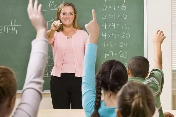 什么是插班生？