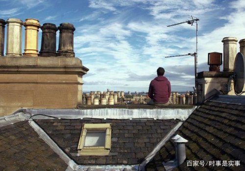 江苏警方通报两名男子坠楼身亡事件，警方初步调查后有何发现？