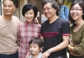 成龙悼念罗启锐，夸赞对方的编剧和导演能力都是一流的，二人有过哪些合作？