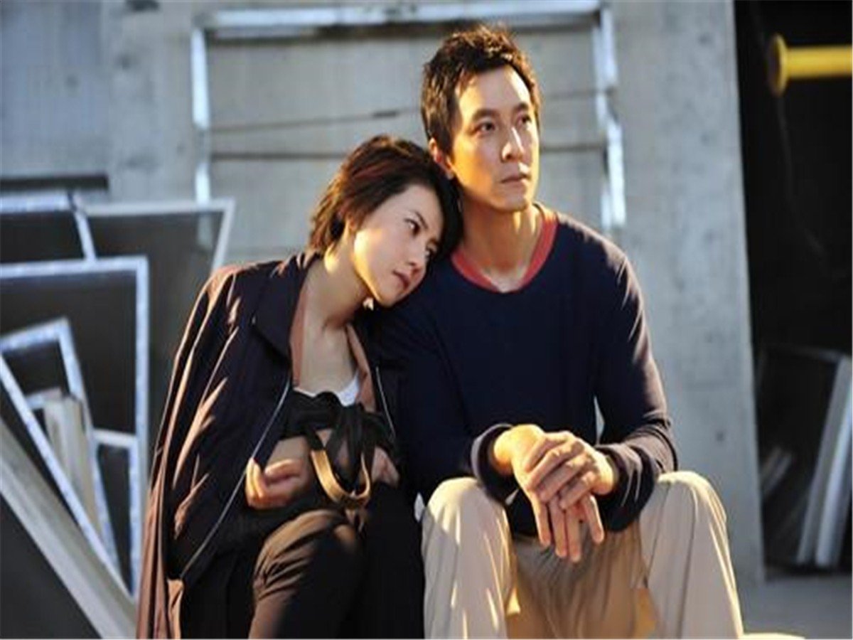 男人深爱一个女人的时候，会有哪些疯狂的举动？