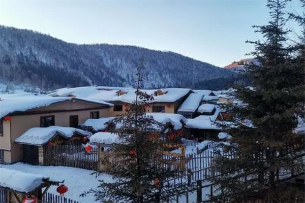 东北乡镇有小区取暖费翻倍，供暖费上涨与什么有关？