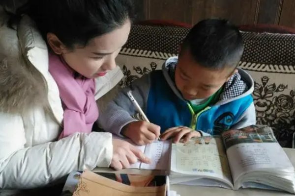 国与家撞了个满怀,下一句