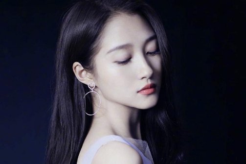 关晓彤的亲姐姐是谁